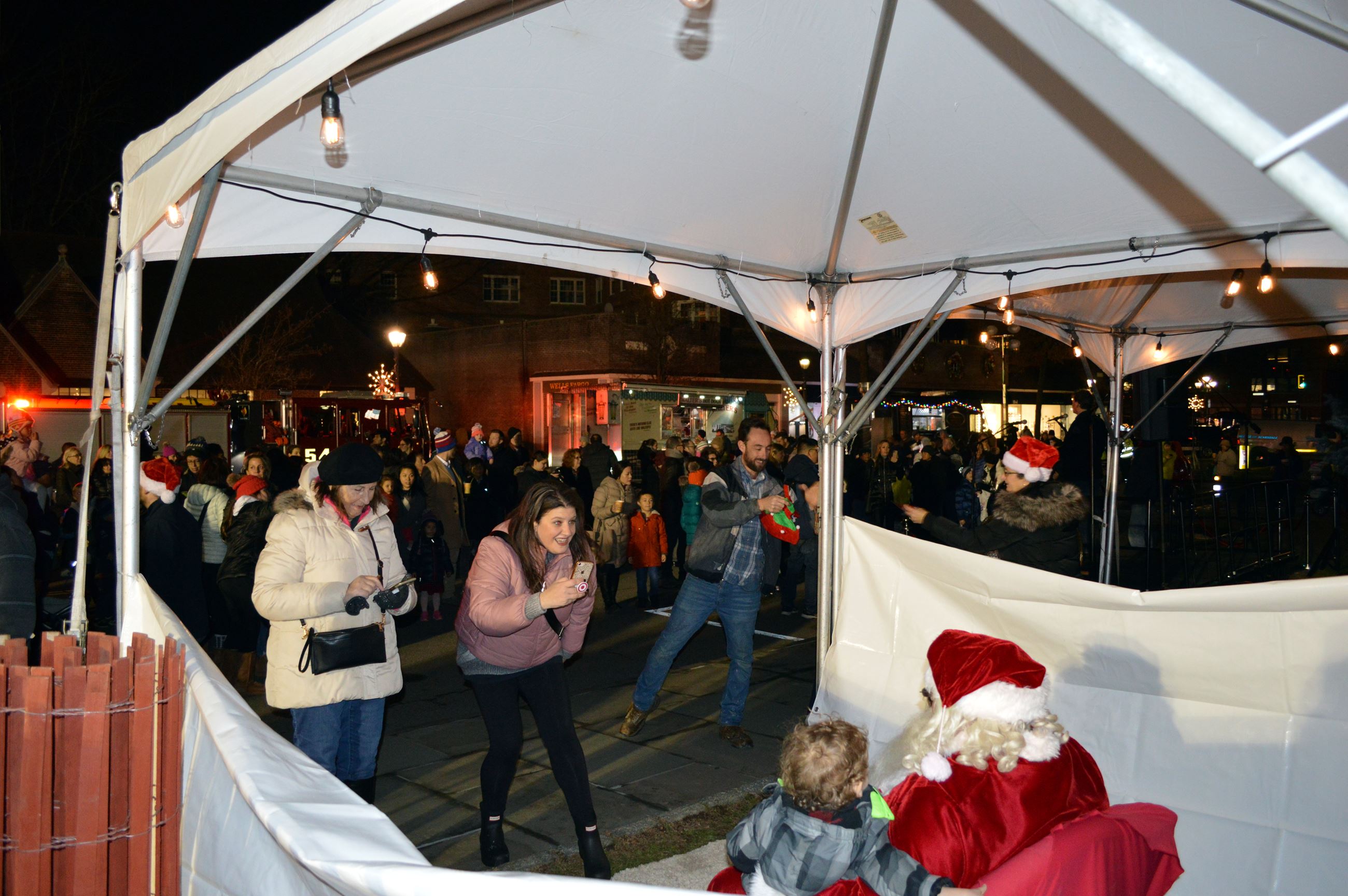 Light the Dale -Family with Santa (jpg)